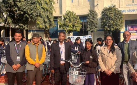 भारतीय स्टेट बैंक ने जीआईसी बिंदुखेड़ा में 32 साइकिलें की भेंट, नगर पंचायत अध्यक्ष की महत्वपूर्ण भूमिका