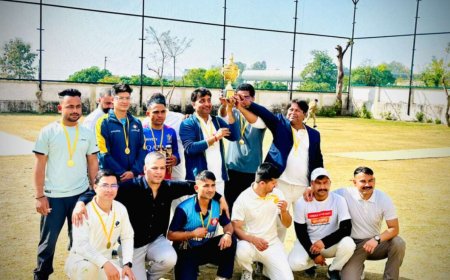 आरटीओ देहरादून संभाग की टीम ने किया रोड सेफ्टी क्रिकेट टूर्नामेंट की फाइनल ट्रॉफी पर क़ब्ज़ा