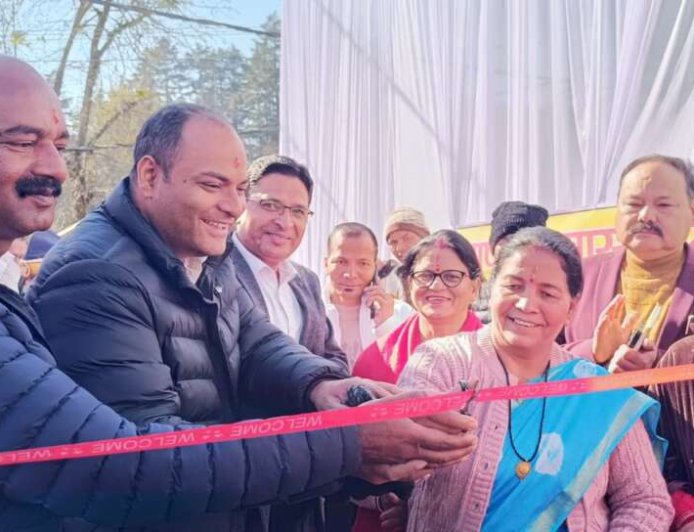 राष्ट्रीय बाल स्वास्थ्य कार्यक्रम के तहत चम्पावत में बच्चों के लिए लगाया गया विशेष निःशुल्क स्वास्थ्य शिविर