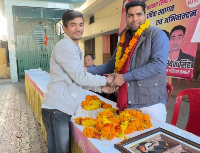 भाजयुमो जिलाध्यक्ष चंदन बिष्ट का लालकुआं में भव्य स्वागत