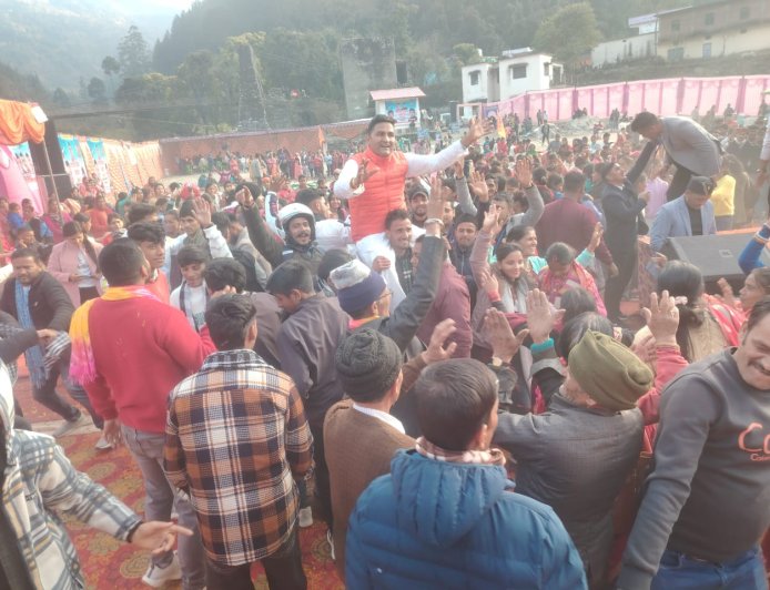 विधायक कैड़ा ने किया गलनी खनश्यू मै लगे 3 दिवसीय उत्तरायणी कौतिक महोत्सव का समापन