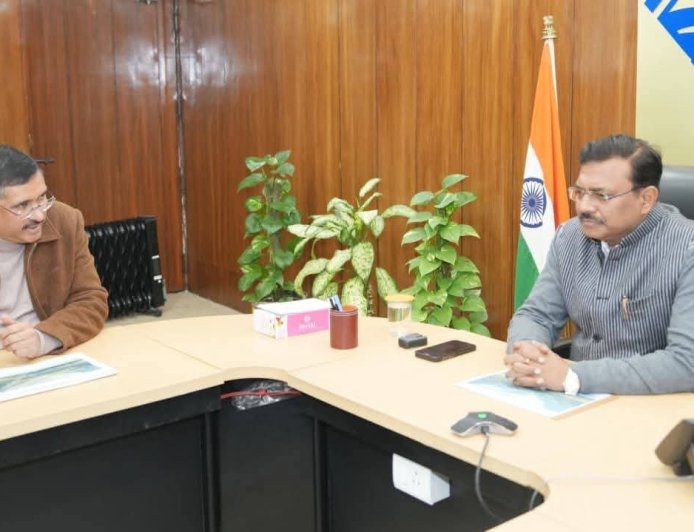 मुख्य सचिव ने जमरानी एवं सौंग बांध परियोजनाओं की समीक्षा की