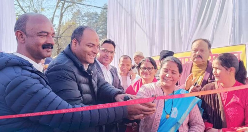 राष्ट्रीय बाल स्वास्थ्य कार्यक्रम के तहत चम्पावत में बच्चों के लिए लगाया गया विशेष निःशुल्क स्वास्थ्य शिविर