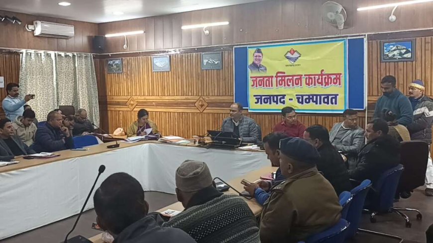 दिव्यांग महिला के घर जाकर आधार व दिव्यांग प्रमाण बनाओ : डीएम