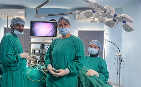 नीलकंठ अस्पताल में महिला के पेट की जटिल गांठ की सफल सर्जरी, गांठ से निकला 9 लीटर पानी