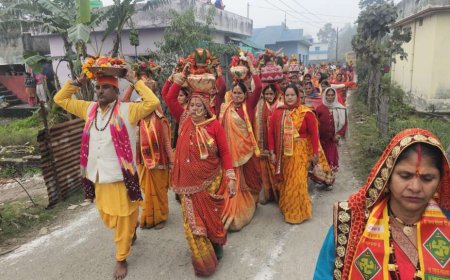 धर्म प्रवाह: भव्य कलश यात्रा के साथ श्रीमद देवी भागवत महाज्ञान यज्ञ का शुभारंभ