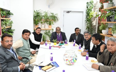 उत्तराखंड निर्वाचन आयोग के साथ राजनीतिक दलों के प्रतिनिधियों की बैठक, पिथौरागढ़ से बीजेपी नेता बीरेंद्र वल्दिया भी हुए शामिल, रखी ये अहम मांग