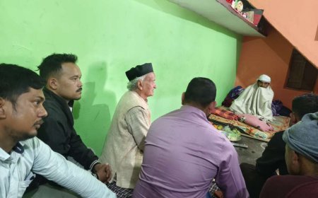 बिंदुखत्ता: पूर्व मुख्यमंत्री भगत सिंह कोश्यारी ने शोक संतप्त परिवार को बंधाया ढांढस