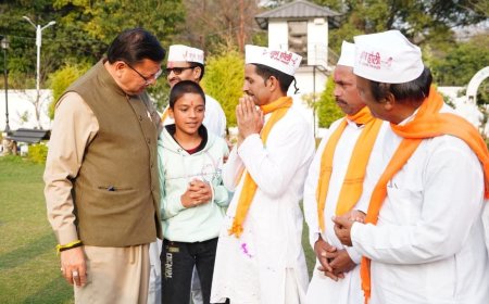 सीएम पुष्कर सिंह धामी से मिले चंपावत के होल्यार