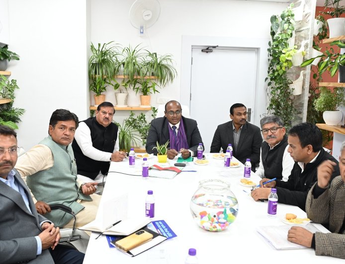 उत्तराखंड निर्वाचन आयोग के साथ राजनीतिक दलों के प्रतिनिधियों की बैठक, पिथौरागढ़ से बीजेपी नेता बीरेंद्र वल्दिया भी हुए शामिल, रखी ये अहम मांग