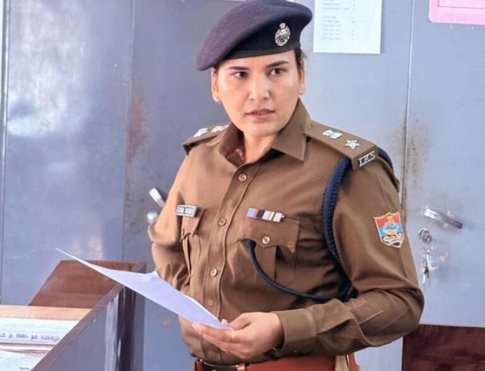 चम्पावत : एसपी रेखा यादव ने पुलिस कार्यालय का किया औचक निरीक्षण