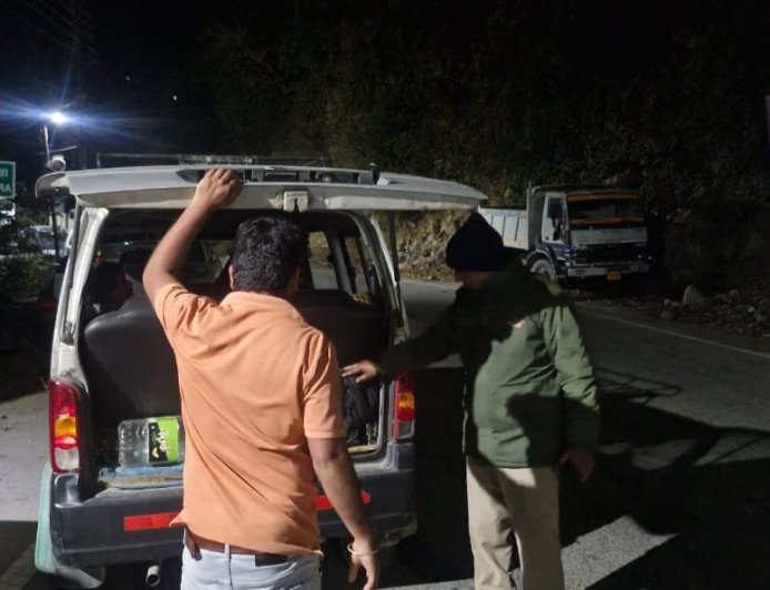 रुद्रप्रयाग पुलिस ने देर रात चलाया चेकिंग अभियान