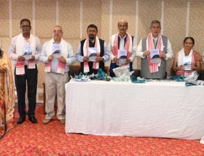 ​असम की सांस्कृतिक विरासत पर आधारित पुस्तक ‘चार्मिंग असम’ का गुवाहाटी में हुआ भव्य विमोचन