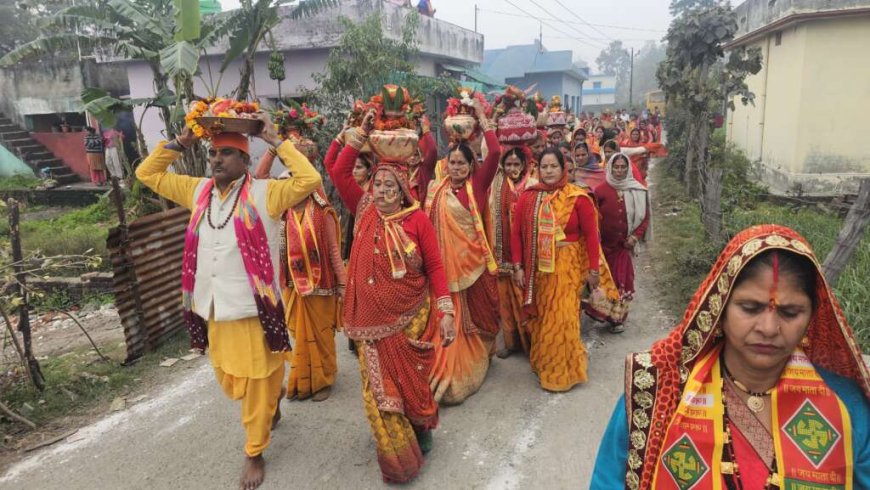धर्म प्रवाह: भव्य कलश यात्रा के साथ श्रीमद देवी भागवत महाज्ञान यज्ञ का शुभारंभ