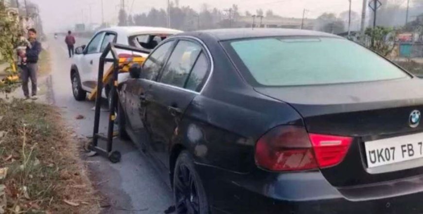 देहरादून: तेज रफ्तार BMW ने पुलिस अधिकारियों को मारी टक्कर, चेक पोस्ट पर बैरियर तोड़ा, दो घायल