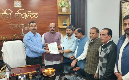 कांग्रेस ने उठाया बदरीनाथ केदारनाथ में पूजा शुल्क का मुद्दा, राज्यपाल के नाम भेजा ज्ञापन