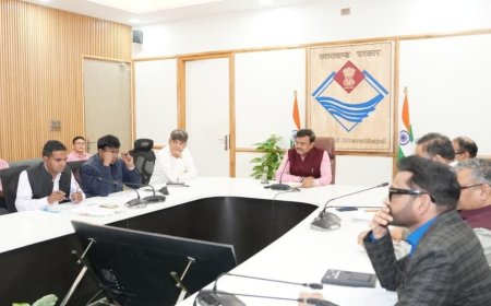 देहरादून: मुख्य सचिव की अध्यक्षता में व्यय वित्त समिति ने विकास प्रस्तावों को मंजूरी दी