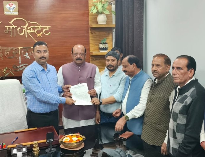 कांग्रेस ने उठाया बदरीनाथ केदारनाथ में पूजा शुल्क का मुद्दा, राज्यपाल के नाम भेजा ज्ञापन