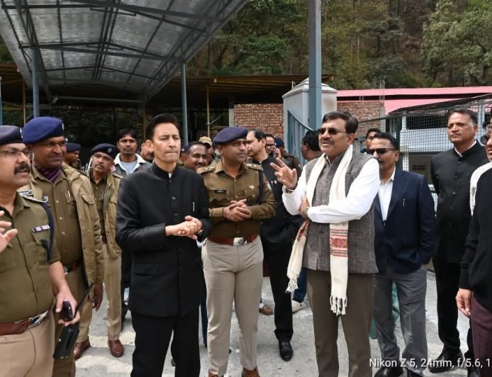 मुख्य सचिव ने कैंची धाम में चल रहे कार्यों का जायजा लिया
