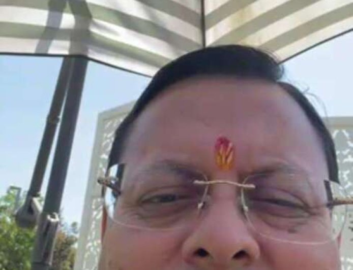 लोहाघाट : मुख्यमंत्री पुष्कर सिंह धामी ने ऑनलाइन वीडियो किया मां झूमाधुरी के दर्शन