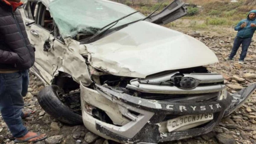उत्तराखंड : कार गहरी खाई में कार, सेना के जवान समेत 3 युवकों की गई जान