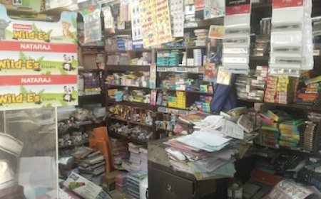 हल्द्वानी में किताबों की दुकानों पर छापे, शिक्षा की गुणवत्ता पर उठे सवाल!