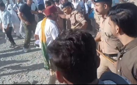 मदर्सन कंपनी के कर्मचारियों का सैलरी बढ़ाने को लेकर बवाल, पुलिस-स्थानीय नेताओं के बीच तीखी नोकझोक