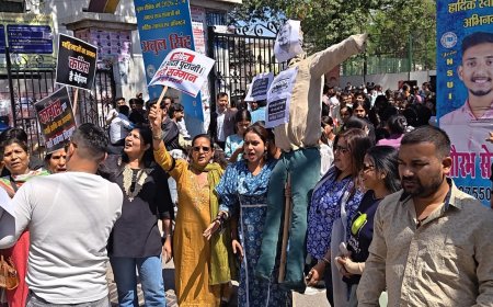 देहरादून में नारी शक्ति वंदन अधिनियम पर महिलाओं का प्रदर्शन, सियासत में इजाफा