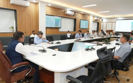 मुख्य सचिव द्वारा 25 सूत्रीय कार्यक्रम की विस्तृत समीक्षा: नई चुनौतियों और लक्ष्यों की योजनाएँ