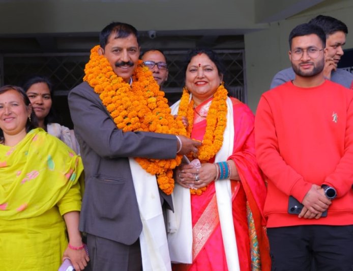 ूठ एंव प्रेरणादायक सफर: टनकपुर नगर पालिका के ईओ भूपेंद्र प्रकाश जोशी को समर्पित विदाई समारोह