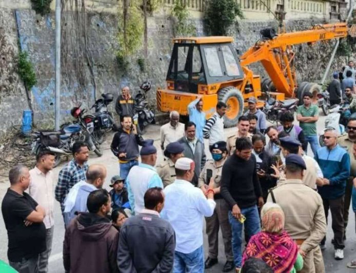 उत्तराखंड: हरियाणा पुलिस पर बुजुर्ग की मौत का मामला, परिजनों ने किया विरोध