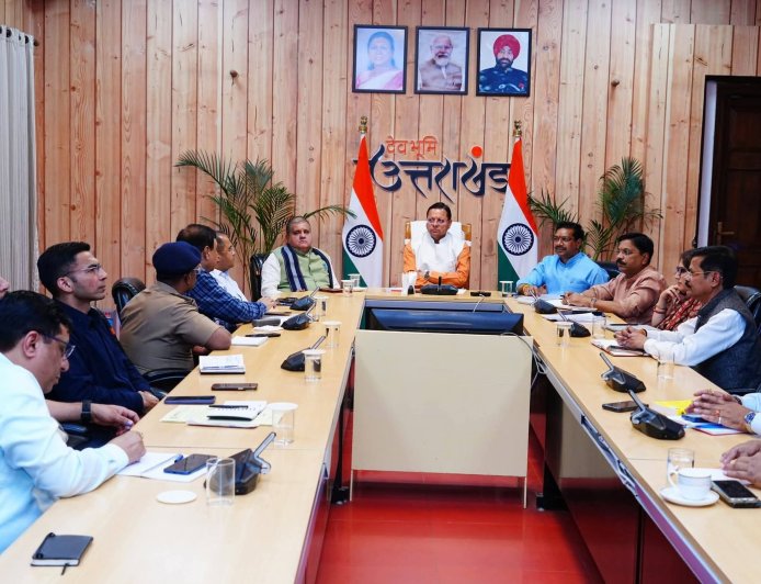 प्रधानमंत्री मोदी के उत्तराखंड दौरे की तैयारी में तेजी, सीएम ने की बैठक