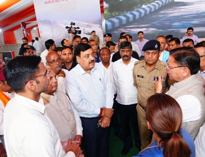 सीएम धामी ने पीएम मोदी के देहरादून दौरे की व्यवस्थाओं का निरीक्षण किया