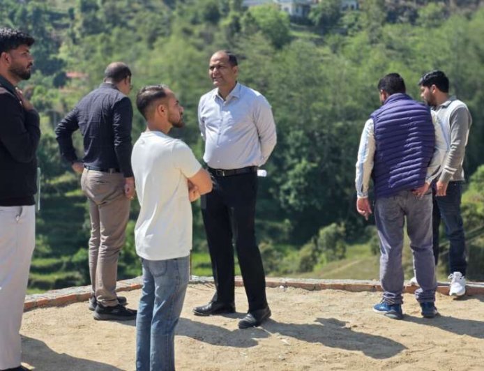 चम्पावत: जिलाधिकारी ने देवभूमि रजत जयंती पार्क का किया स्थलीय निरीक्षण - आकर्षण का केंद्र बनेगा यह पार्क