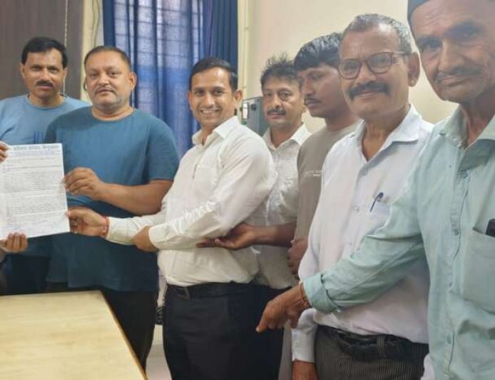 बिंदुखत्ता राजस्व ग्राम की मान्यता हेतु आयोज्य कार्यक्रम में मुख्यमंत्री एवं अन्य अधिकारियों को आमंत्रण