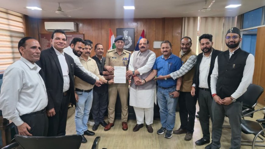 राहुल गांधी के खिलाफ अपशब्दों का इस्तेमाल करने वाले एंकर के खिलाफ केस दर्ज करने की मांग, कांग्रेस ने SSP देहरादून से की शिकायत