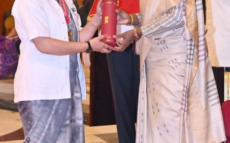 उत्तरकाशी की नर्स पूजा परमार राणा को राष्ट्रपति द्रौपदी मुर्मू ने सम्मानित किया