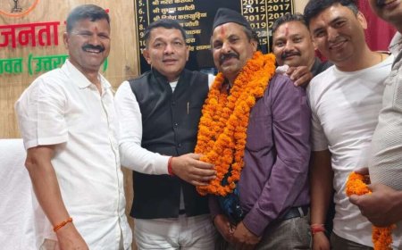 टनकपुर सहकारी समिति के नए अध्यक्ष अमित जुकरिया का भाजपा कार्यालय में भव्य स्वागत