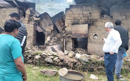 चम्पावत: आकाशीय बिजली से गौशाला क्षतिग्रस्त, राहत कार्य में जुटा प्रशासन