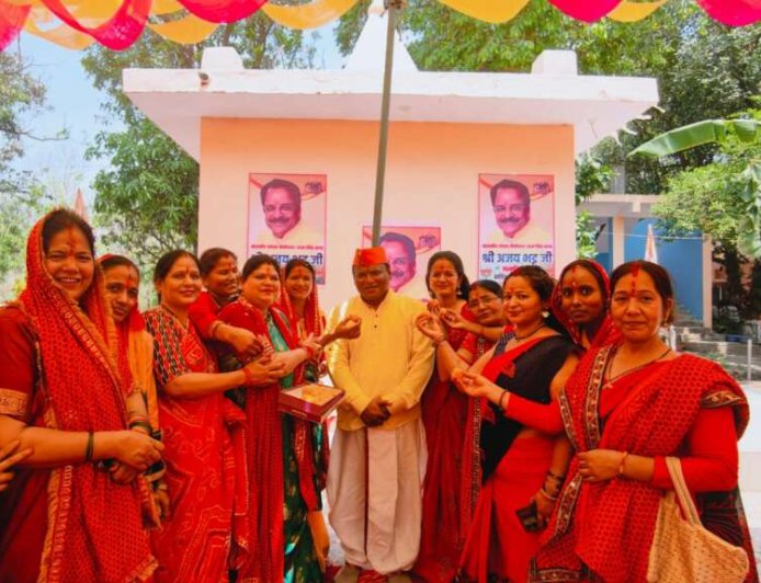 लालकुआं में सांसद अजय भट्ट का जन्मदिन धूमधाम से मनाया गया