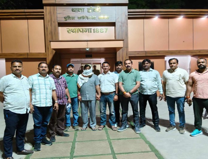 देवेन्द्र प्रकाश तिवारी, ₹50,000 का इनामी, आगरा से गिरफ्तार