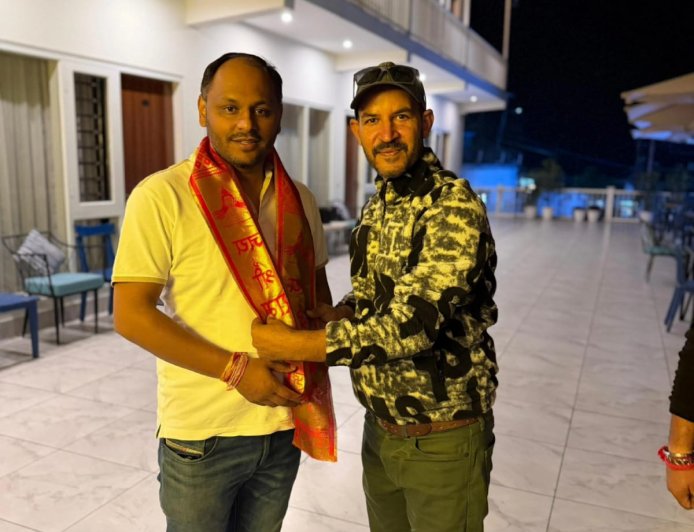 कैंची धाम में स्थानीय व्यवसायों, होमस्टे एवं छोटे उद्यमियों को समर्थन देना आवश्यक: दीप कोश्यारी