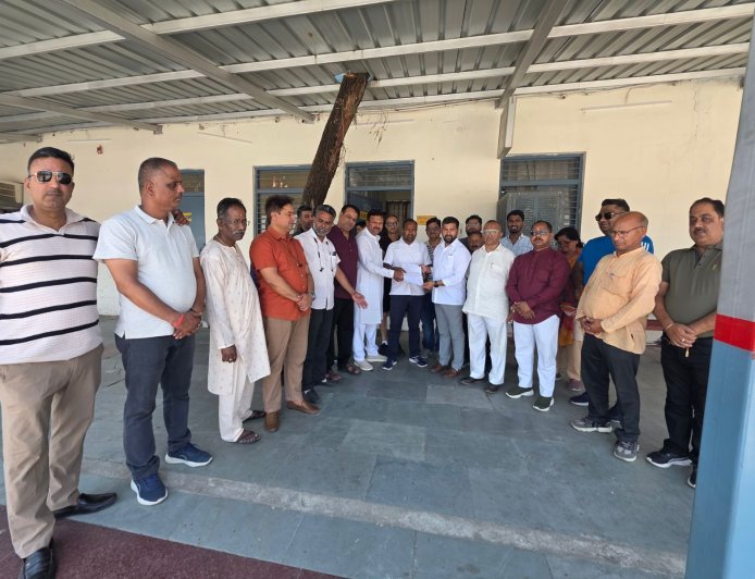 ऋषिकेश में कांग्रेस का व्यापारी मुद्दा: बढ़ाने की मांग ट्रेनों के संचालन