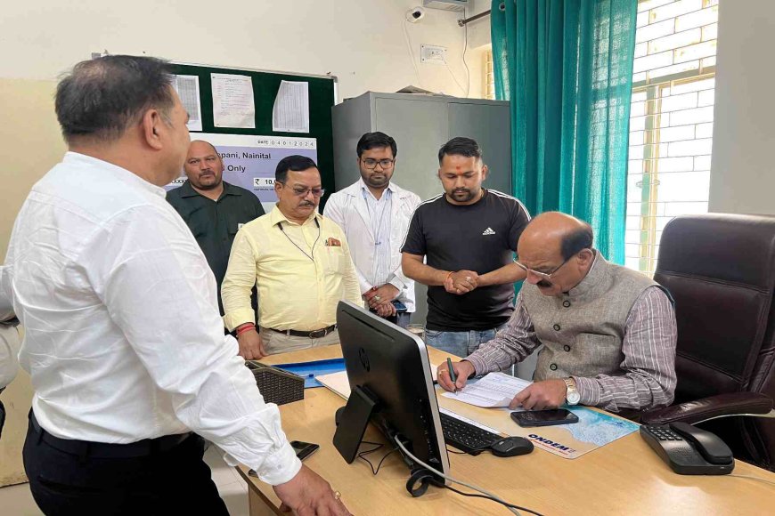 स्वास्थ्य मंत्री सुबोध उनियाल ने गरमपानी सामुदायिक स्वास्थ्य केंद्र का किया औचक निरीक्षण