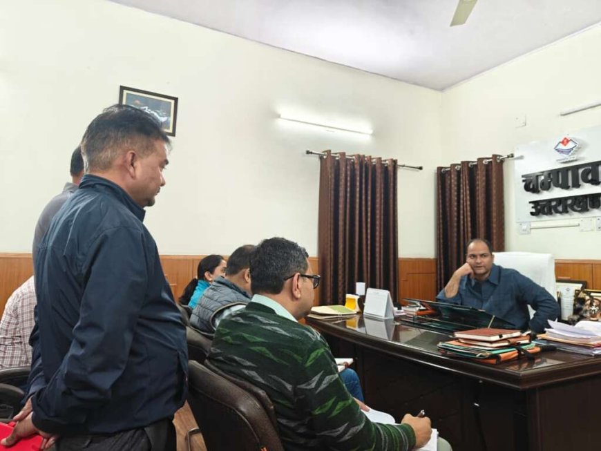 चम्पावत में राष्ट्रीय राजमार्ग-09 की व्यवस्थाओं पर डीएम का फोकस, मानसून से पहले कार्य पूरा करने की दिशा में निर्देश
