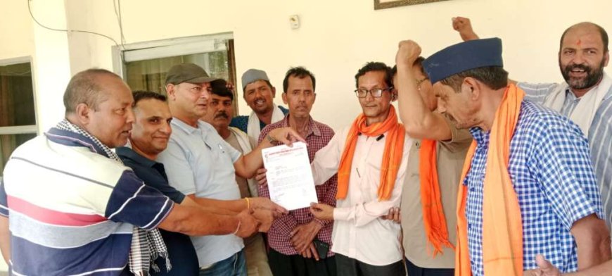 उत्तराखंड: टनकपुर में रोडवेज संविदा कर्मचारी संगठन ने शुरू किया जोरदार धरना