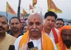 टनकपुर में प्रवीण तोगड़िया का स्वागत, मां शारदा की आरती में शामिल हुए