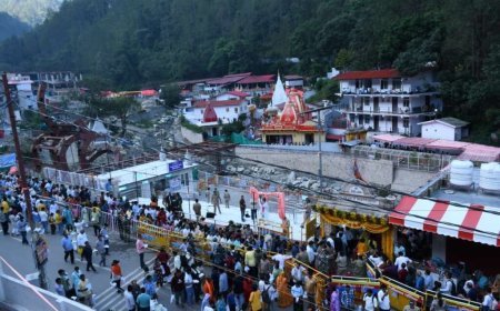 कैंची धाम स्थापना दिवस: भक्ति और आस्था का अद्भुत सैलाब, बाबा नीब करौली के जयकारों से गूंजा धाम