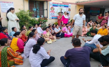 बनबसा में नाबालिग से छेड़छाड़ मामले ने पकड़ी गर्मी, संगठनों ने किया थाने का घेराव