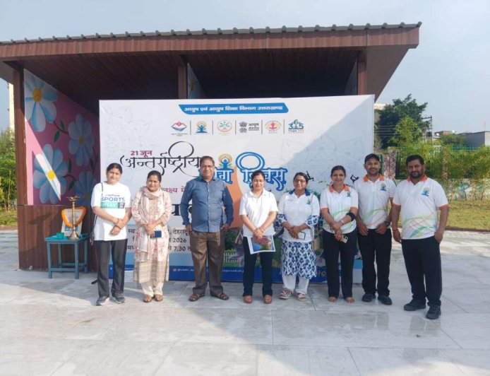 अंतर्राष्ट्रीय योग दिवस पर केदारपुरम, देहरादून में भव्य योगाभ्यास कार्यक्रम का आयोजन